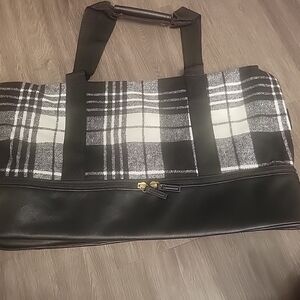 DSW Black & White Flannel Travel Bag
